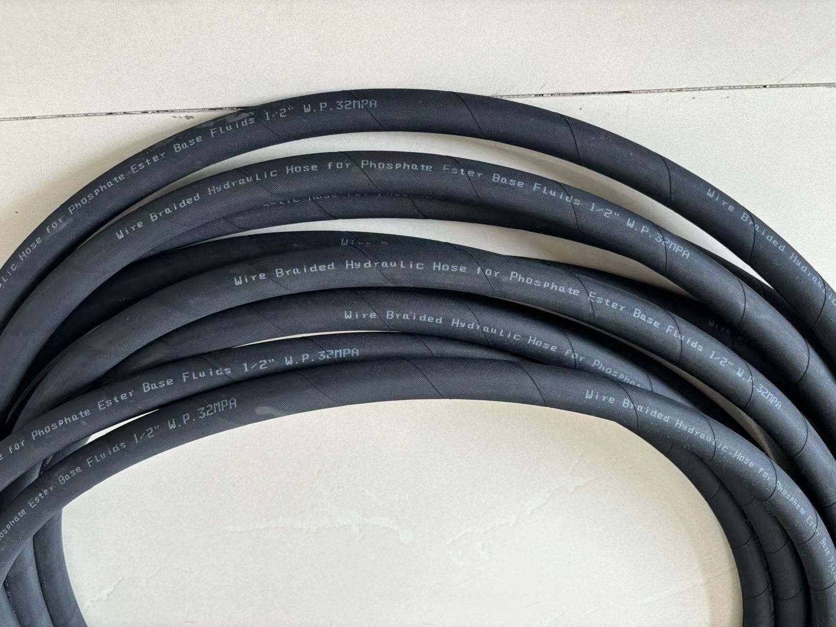 Wire Sprial Hydraulic Hose For Phosphate Ester Base Fluids 